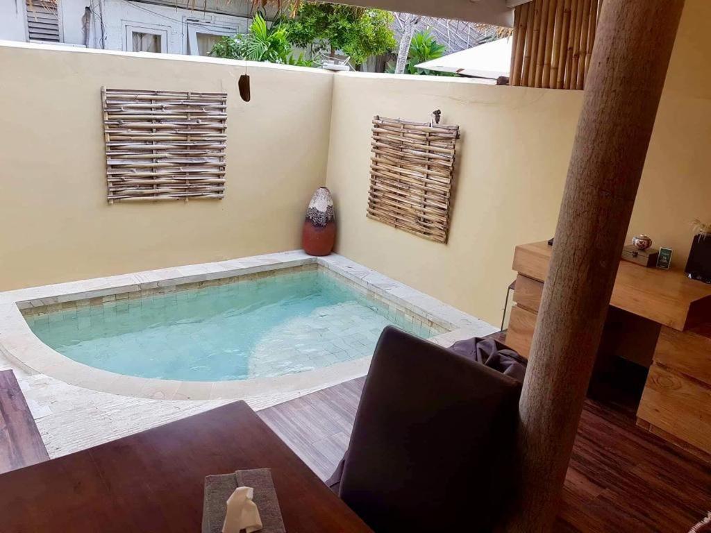 Villa Sentosa, Cheerful 3-Bedroom Villa With Pool Gili Trawangan Dış mekan fotoğraf